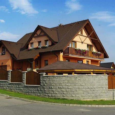 Penzion Family Rusin Велка Ломница Екстериор снимка
